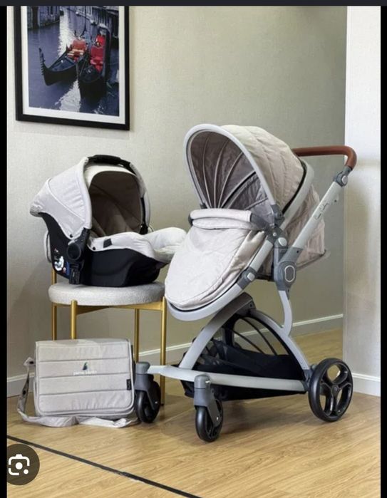 Каляска 2 в 1  pierre cardin