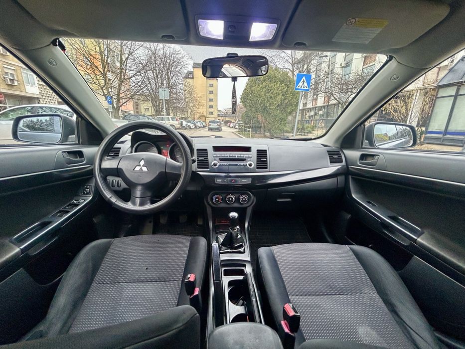 Mitsubishi lancer 1.5 бензин 2008 година