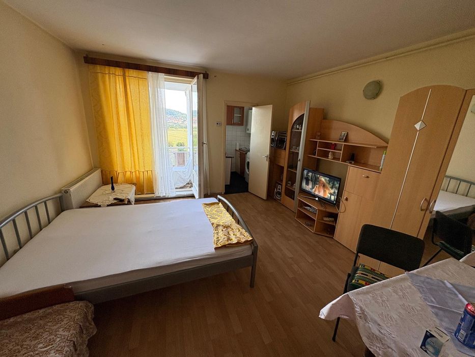 Inchiriez garsoniera