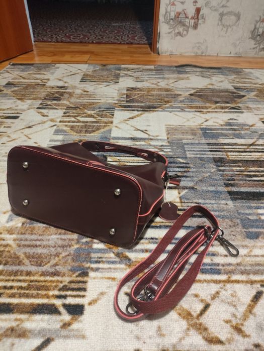 Продаю натуральный кожа сумка