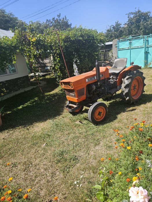 Tractor Kubota L185