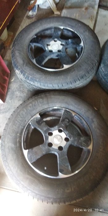 Продам два колеса на Lexus  г300