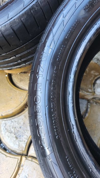 Vând Continental 225 50 17 vara
