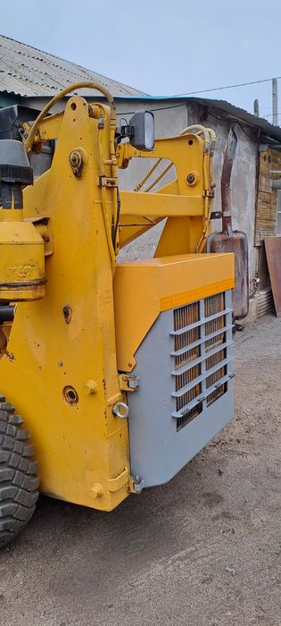 Продам минипогрузчик унц 060(мксм 800)