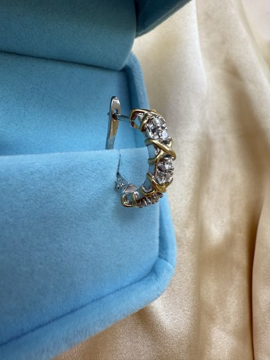 Золотые серьги с бриллиантами