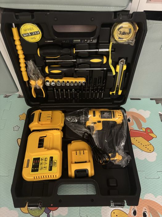 Bormasina / Autofiletant  percuție cu 2 baterii set trusa