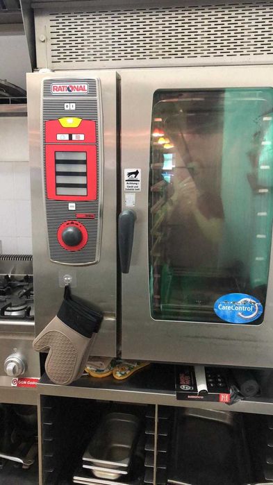 Cuptor profesional Rational – 10 tăvi + suport inox