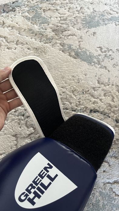 Боксерские перчатки Green Hill