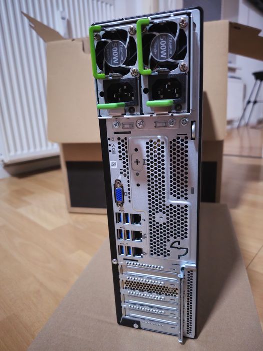 NOU!SIGILAT! Server Fujitsu PRIMERGY TX1320M6-config. profesionala