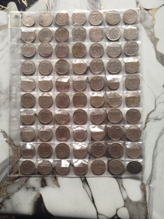 Продаются монеты