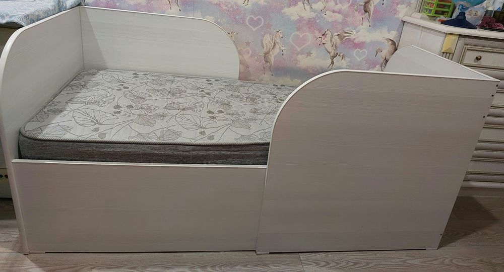 Продам кровать подростковую.