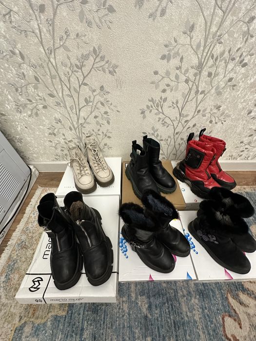 Продам сапоги для девочка