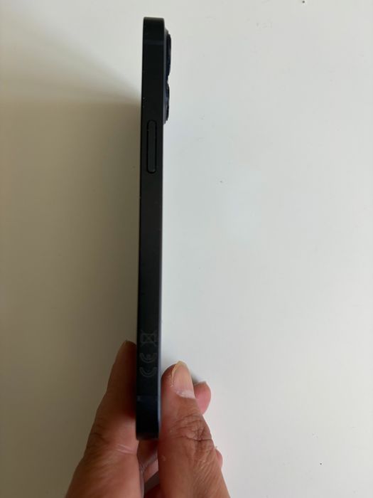 iPhone 13 128GB Midnight • Гаранция до 12.2027 • Без забележки