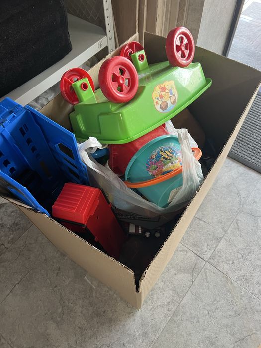 Продам детские игрушки