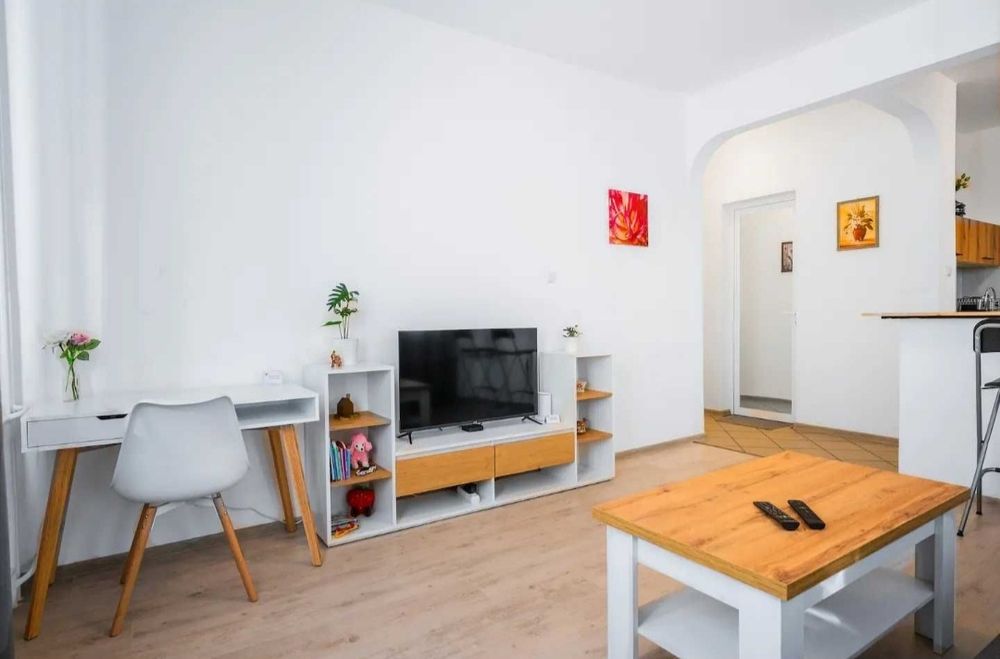 Дава се под наем Двустаен апартамент в София, Лозенец - 66 кв.м за 663 € - Снимка #2