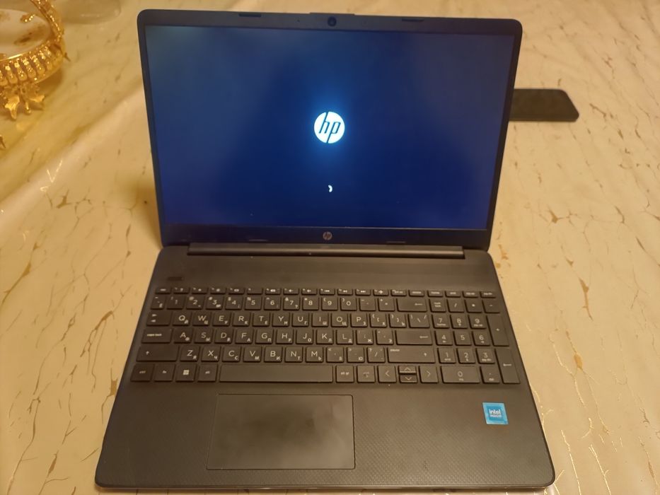 HP срочна сотилади  !!