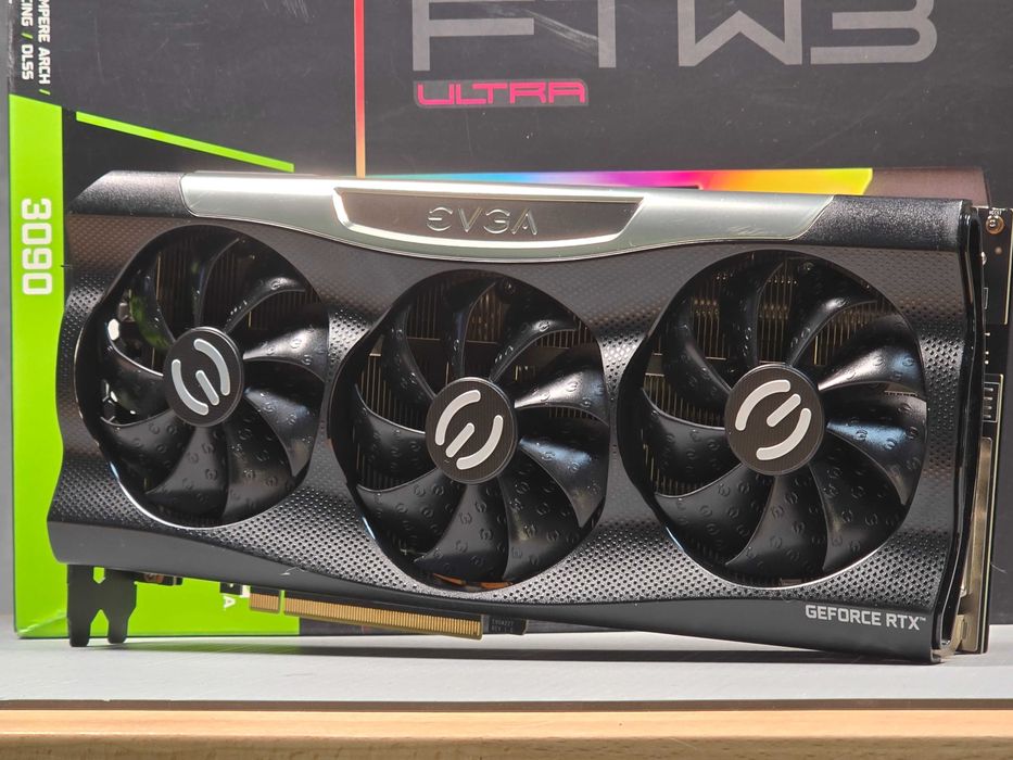 Placa Video RTX 3090 FTW3 Ultra 24GB GDDR6X  EVGA stare excelentă