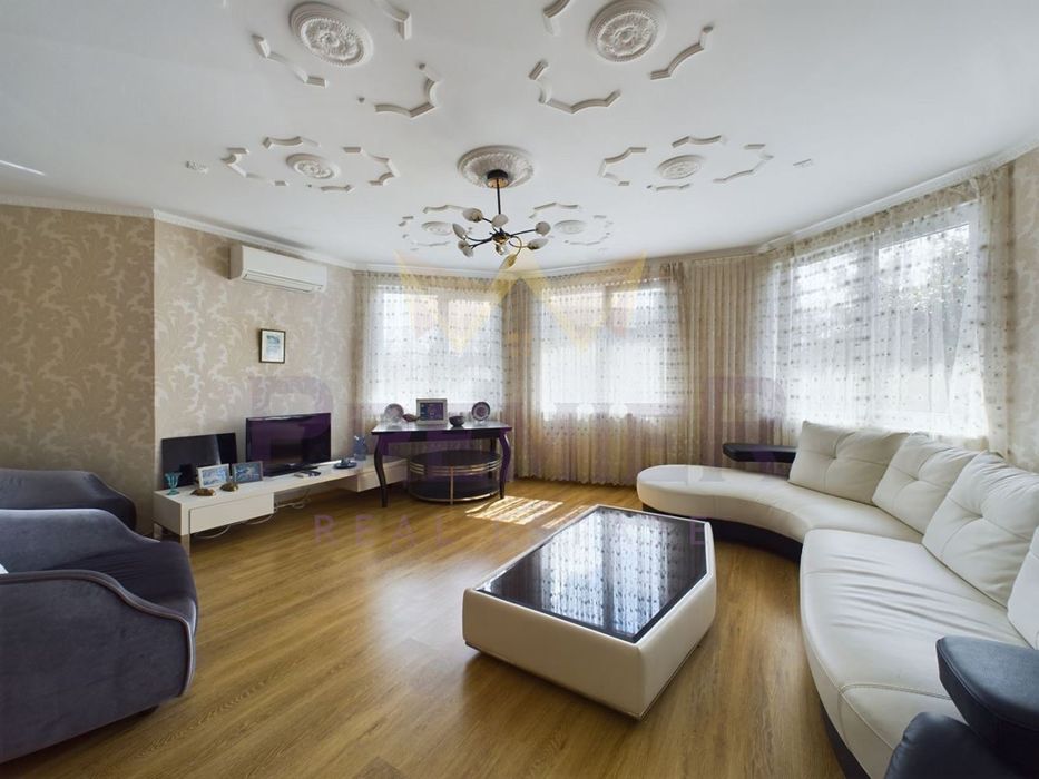 Продава се Къща в с. Осеново, Област Варна - 234 кв.м за 1347 €/кв.м - Снимка #4