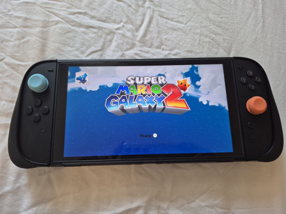 Nintendo Switch 2 с играми и аксессуарами