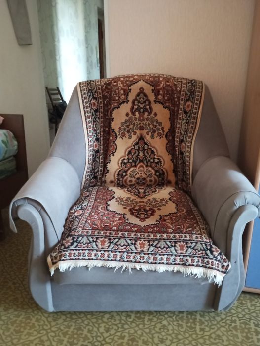 Продаются два Кресла