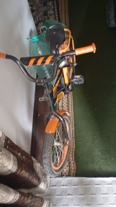 Bolalar velosipedi sotiladi