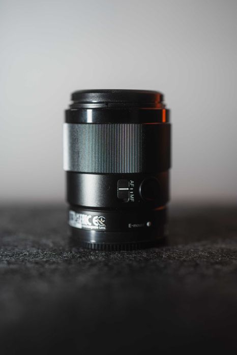 Sony FE 35mm f/1.8