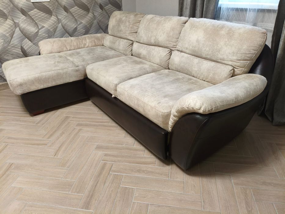 Продам диван угловой