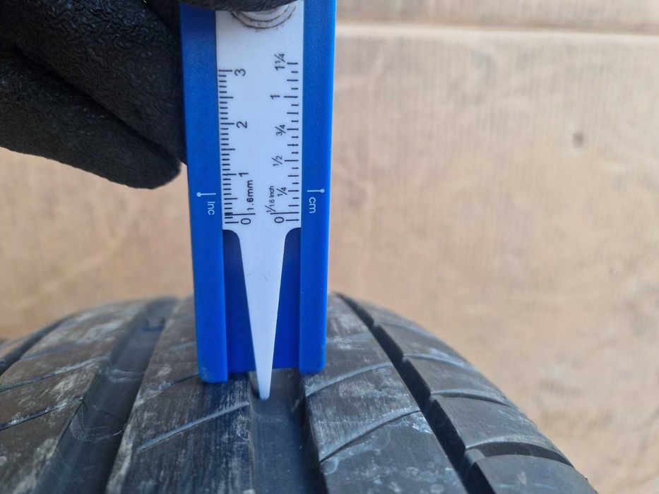 4 Michelin R17 215/65 Летни гуми  DOT1219