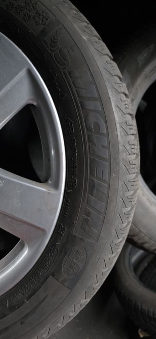 Гуми 2бр 225/55/17 - 1бр  - 79лв