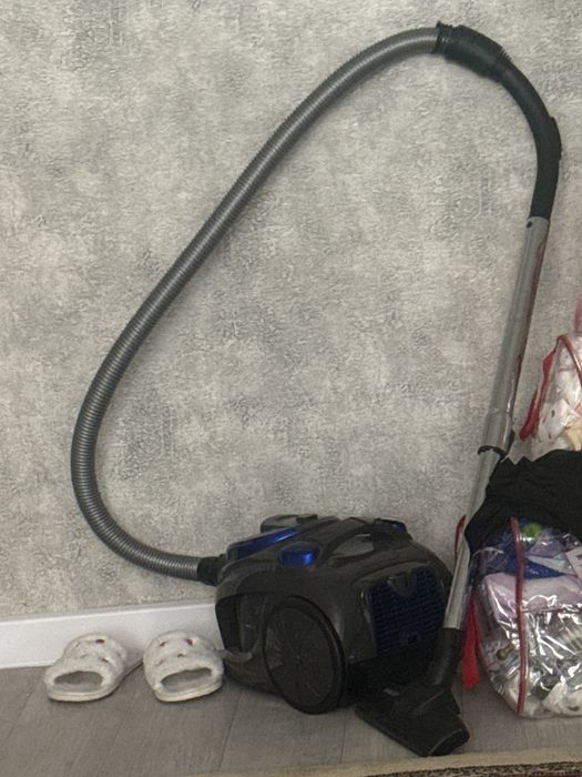 Пылесос сатамын.