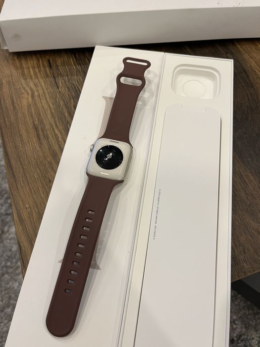 Apple Watch SE (2nd Gen) 40mm Starlight