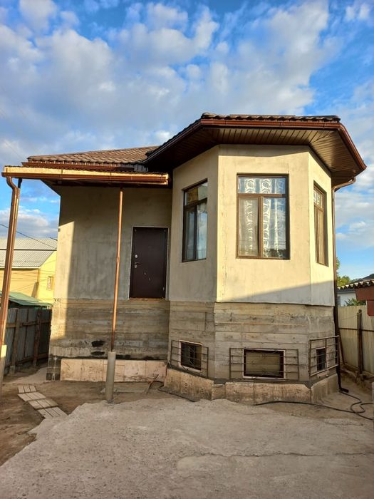 Дом на продажу новый .