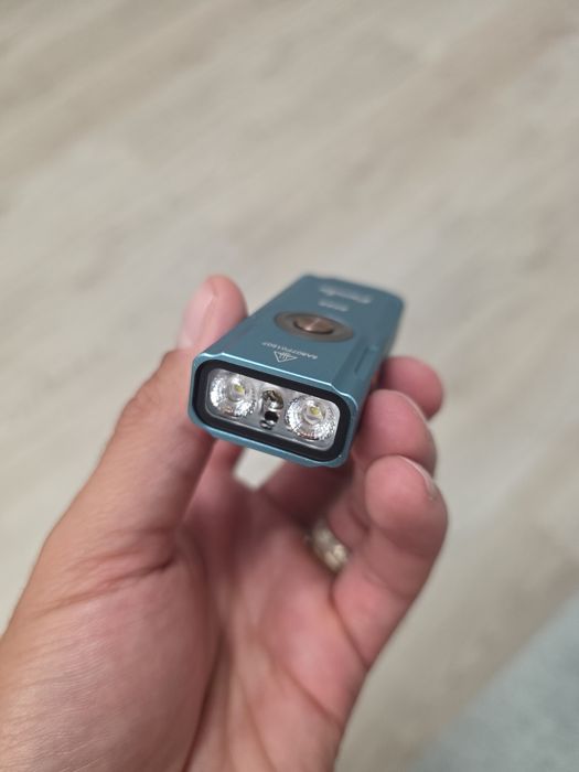 Lanternă Fenix E06R
