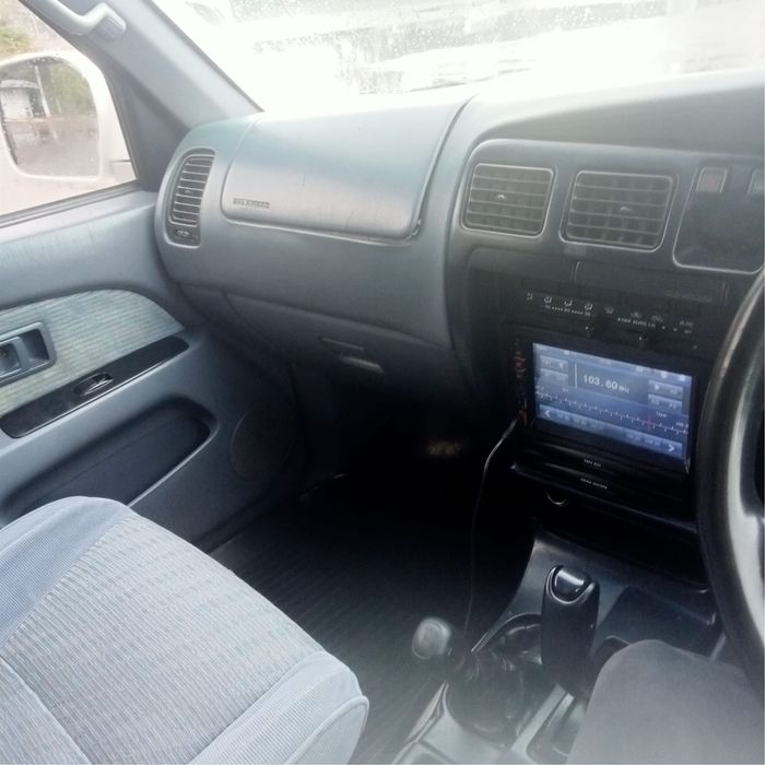 Tayota Hilux Surf