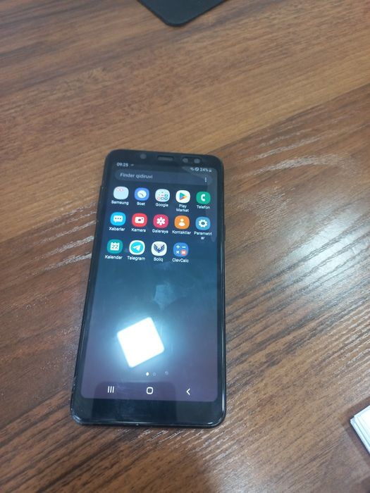 Samsung A5 xolati yaxshi ekran almashmagan yangi olinib 6 oy ishlatilg