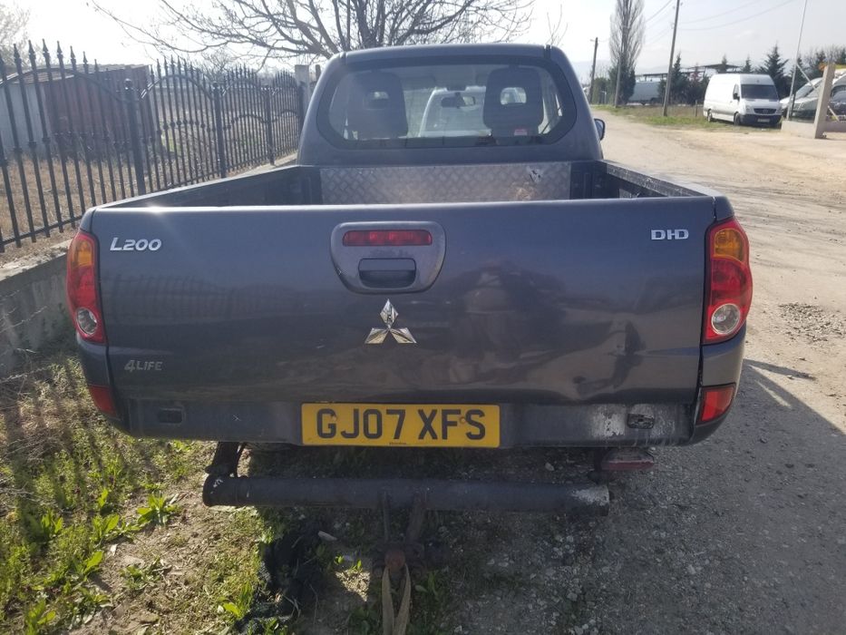 Mitsubishi L200 2.5 на части
