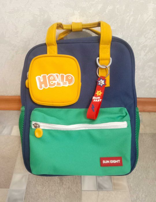 Рюкзак школьный.