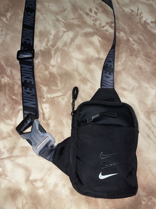 Nike чантичка черна