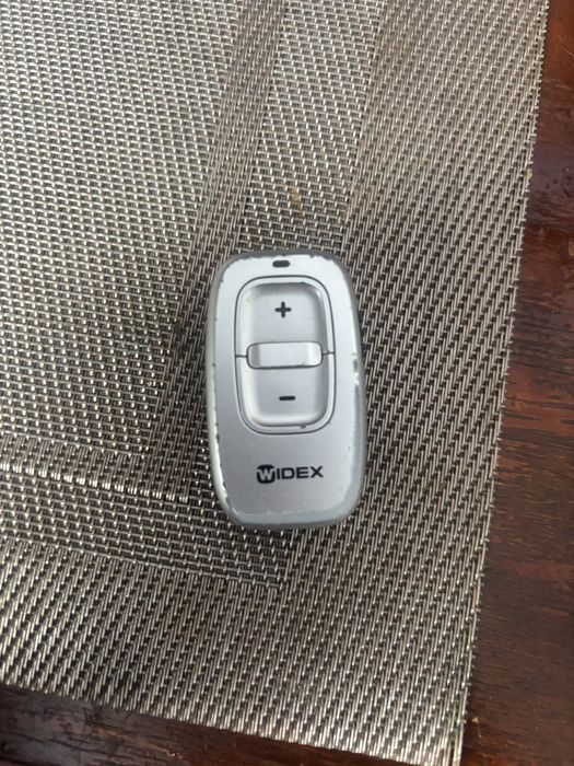 Контролер за слухов апарат widex