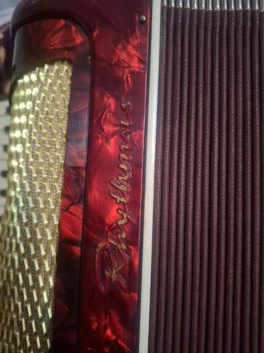 Acordeon +muzicale de schimb