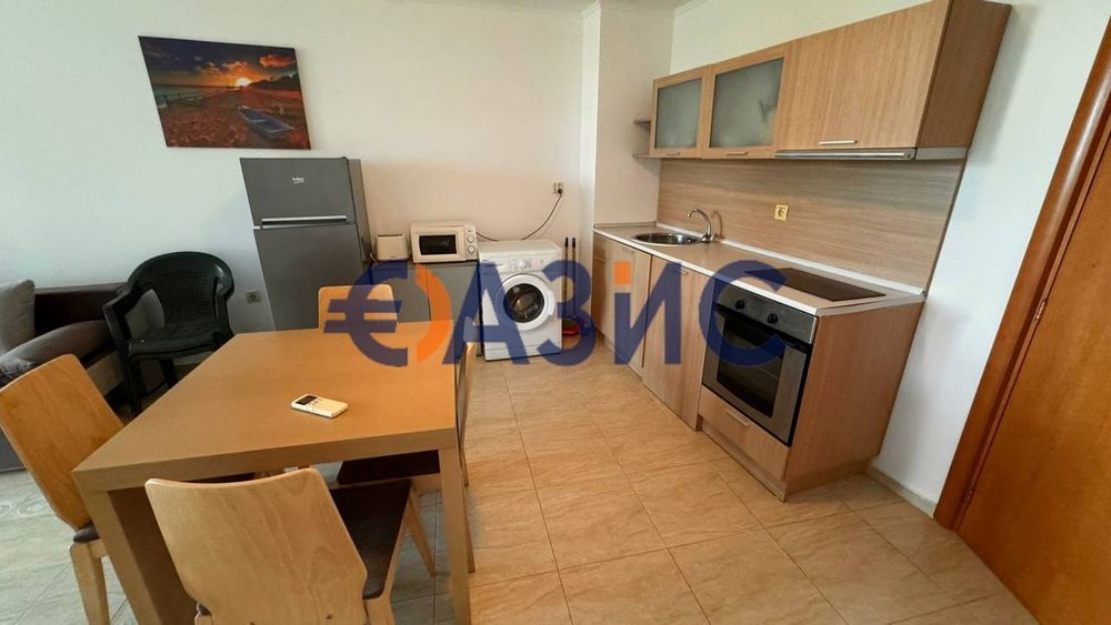 Продава се Двустаен апартамент в Свети Влас - 65 кв.м за 746 €/кв.м - Снимка #13