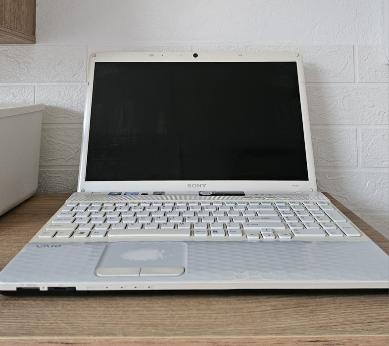 Sony VAIO 16 GB RAM VPCEH 15.6" Intel Core i3-2330M, 2.20 GHz