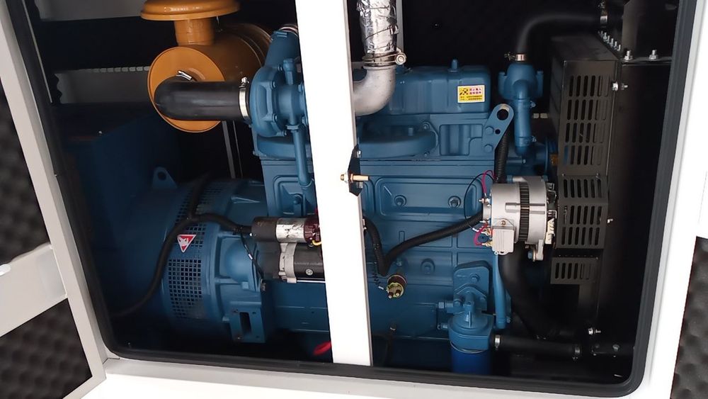 Дизельный генератор с шумоглушительом 50KW