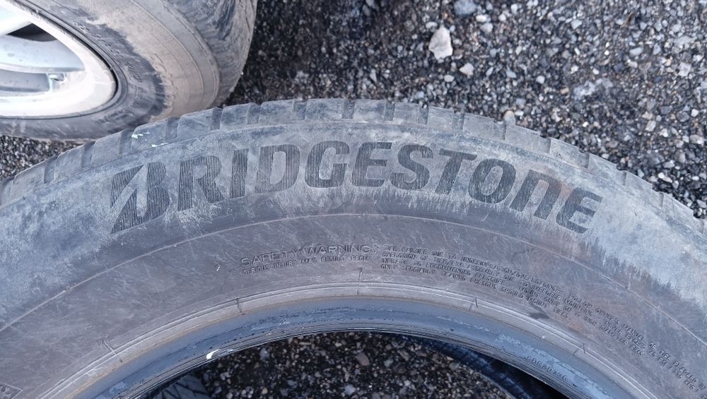 Гуми 225/65/17 Bridgestone