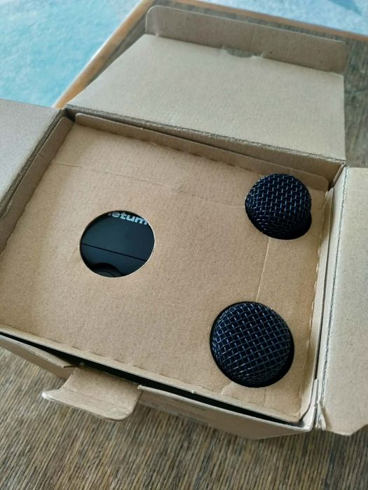 блутут колонка с опция караоке с 2 микрофона