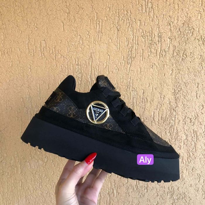 Încălțăminte de damă Guess