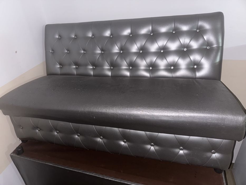 Диваны срочно продам