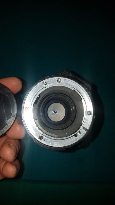 Теле обьектив Nikorr 75-300 / 4,5 В отличном состоянии