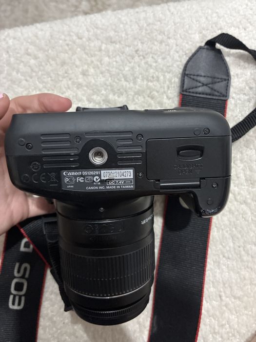 Фотоапарат Canon Eos 1100 D