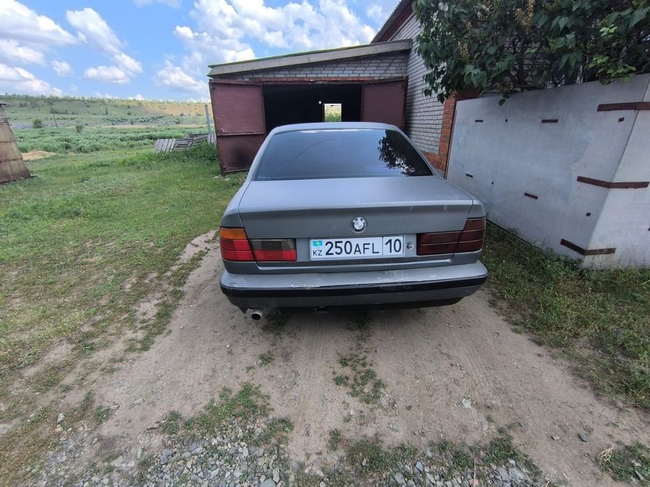 Продам машину BMW E34